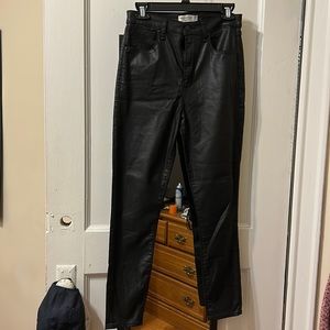 Abercrombie & Fitch - Super Skinny Ankle High Rise